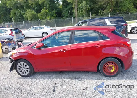 2017 Hyundai Elantra Gt z USA, uszkodzony, nr VIN KMHD35LH8HU349950